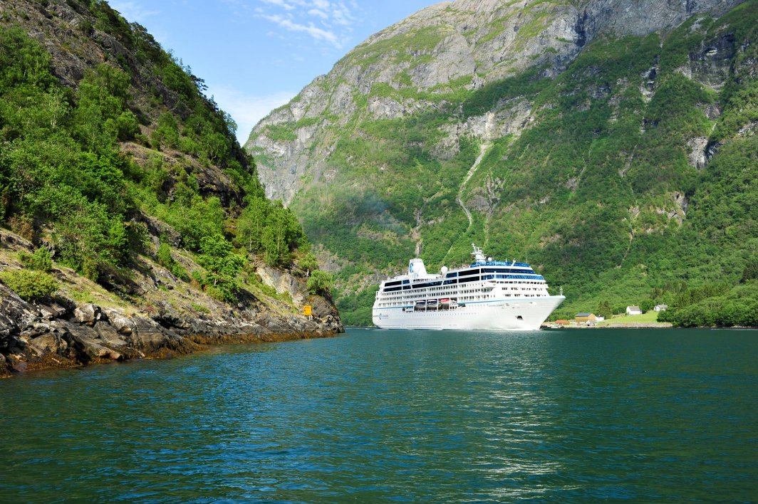 Azamara_Journey_Norway_Iceland