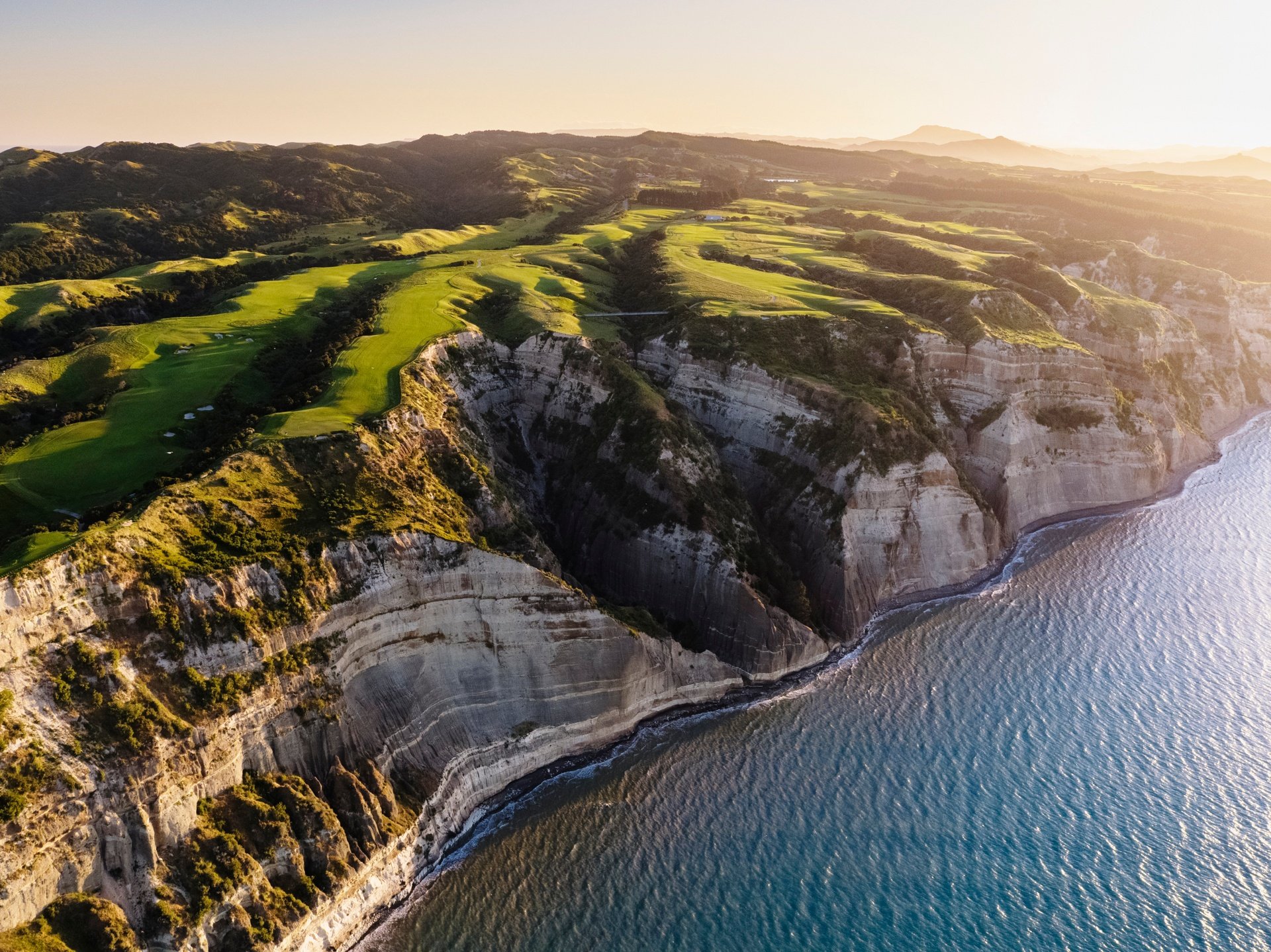 06-CapeKidnappers_Hawkes-Bay-Jacob Sjoman