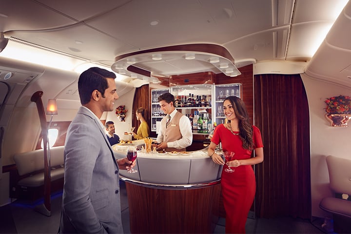 emirates-a380-business-class-onboard-lounge-chat-720x480