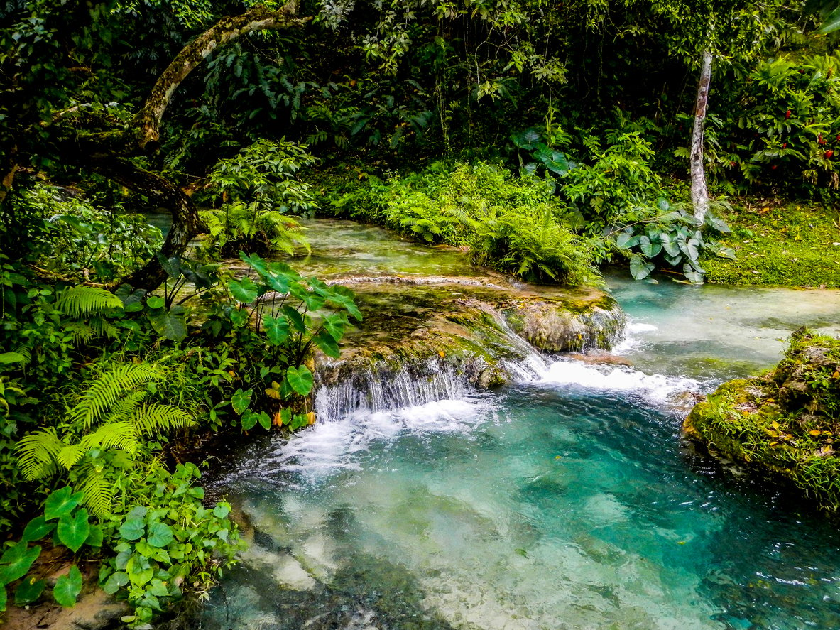 Vanuatu-Waterfall